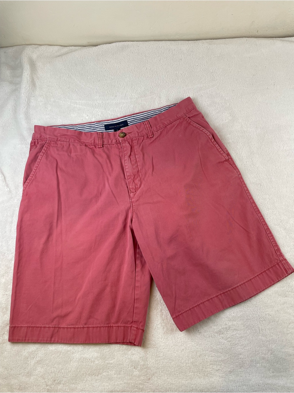 Tommy Hilfiger Men’s Coral Flat Front Chino Shorts